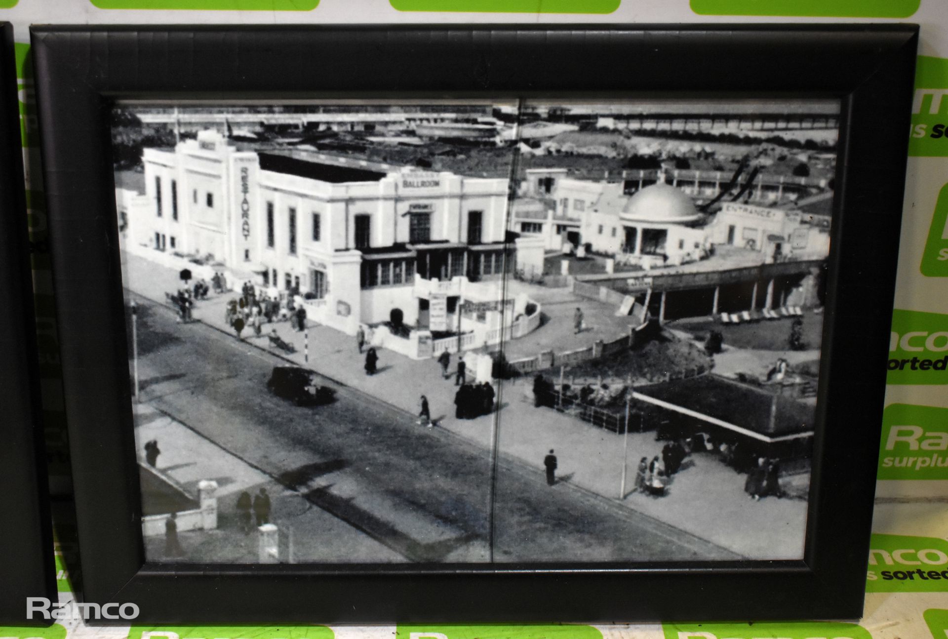 5x Skegness memorabilia photos - Clock Tower, Embassy Theatre, Tower Cinema, Suncastle and Embassy - Image 5 of 6