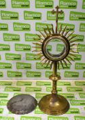 Sun shaped monstrance in storage case - height: 470mm