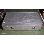 Mixing desk flight case - L 1220 x W 640 x H 290mm