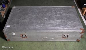 Mixing desk flight case - L 1220 x W 640 x H 290mm