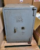 Grey safe with single drawer - unlocked - no key - W 430 x D 430 x H 600mm