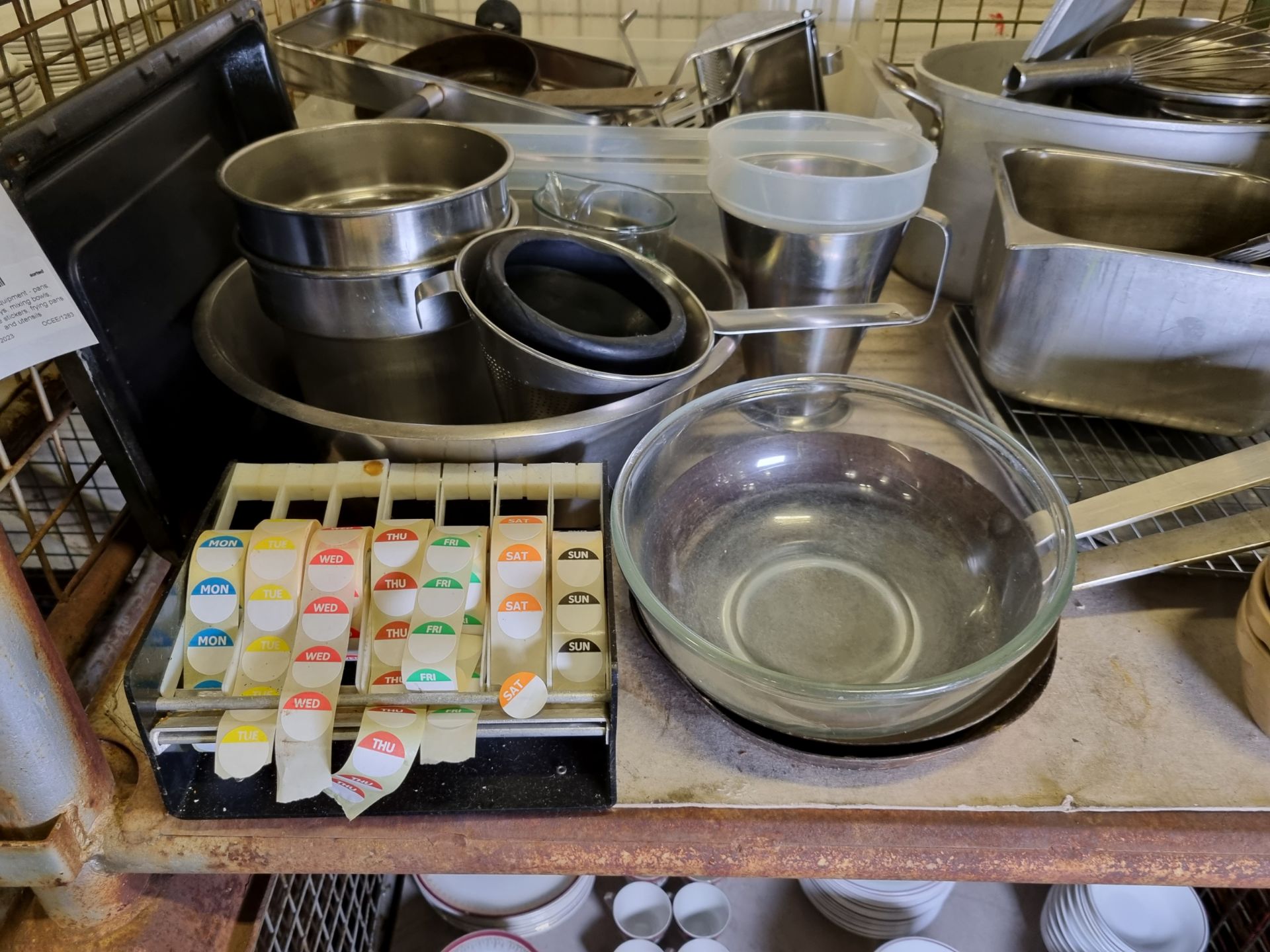 Catering equipment - pans, oven trays, mixing bowls, jugs, date stickers, frying pans and utensils - Image 3 of 6