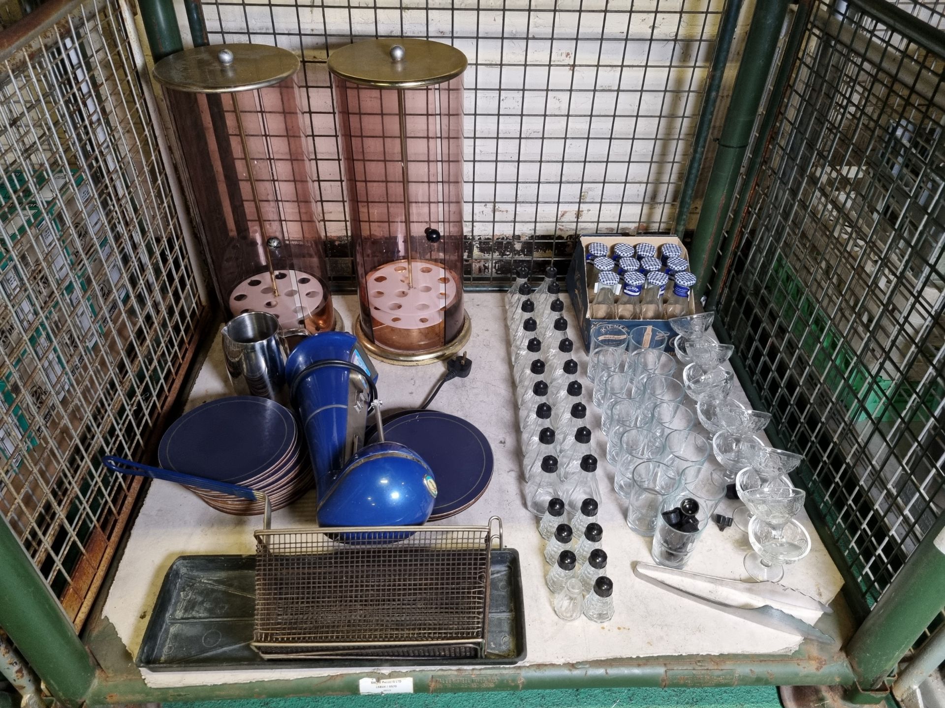 Catering equipment - glasses, ice cream bowls, vinegar cruets, salt shakers, ice cream cone holders - Image 2 of 6