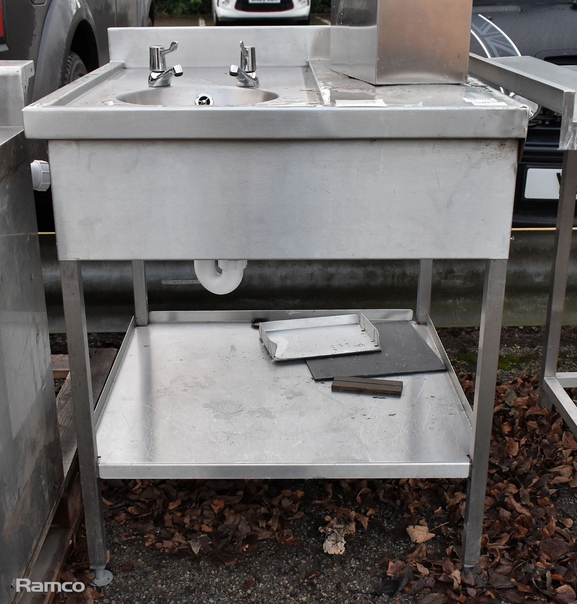 Stainless steel hand wash basin with splashback - L 790 x W 800 x H 980mm - Bild 6 aus 6