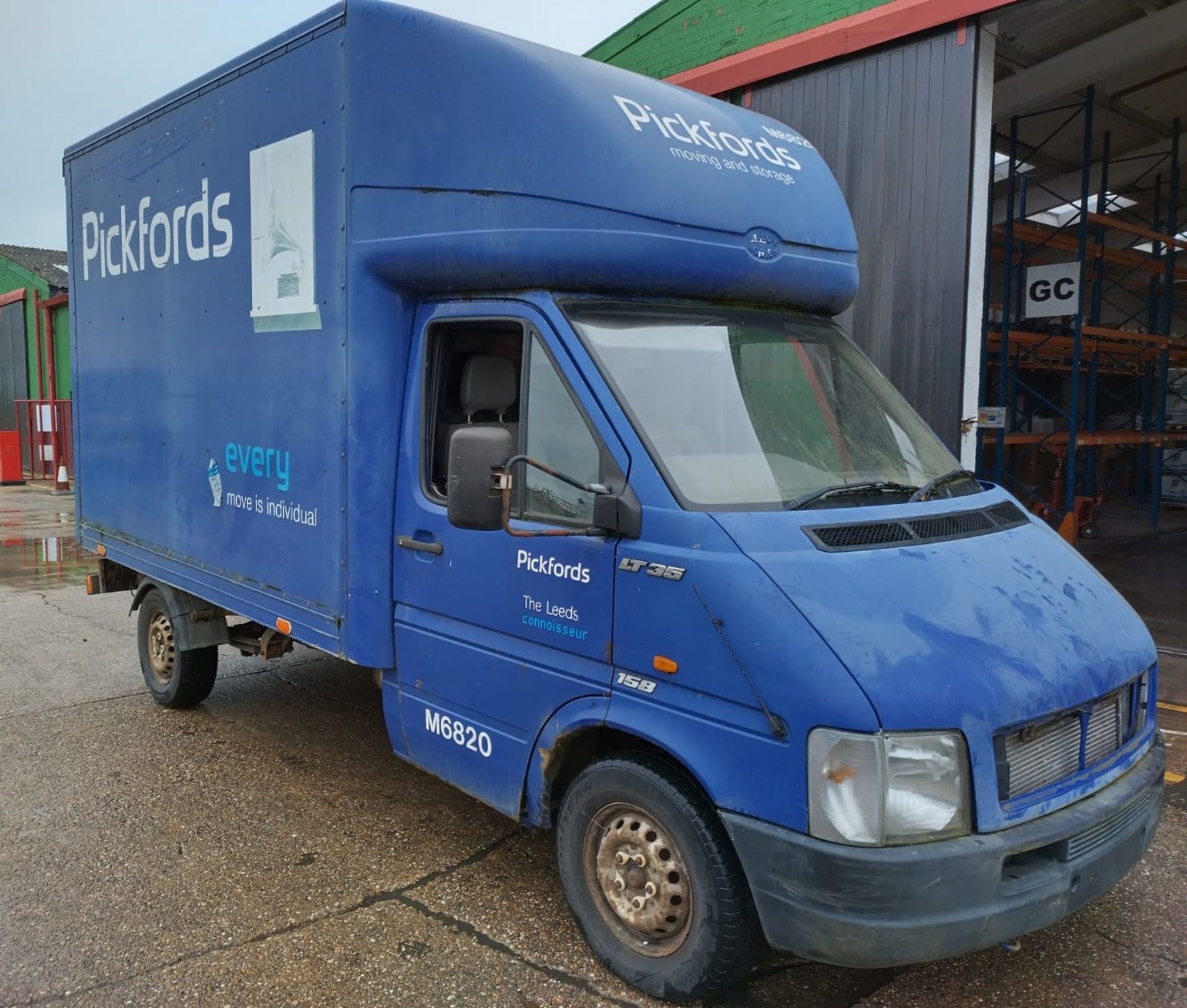 VW LT 35 Luton van with up and over rear door - 2.8 litre turbo diesel