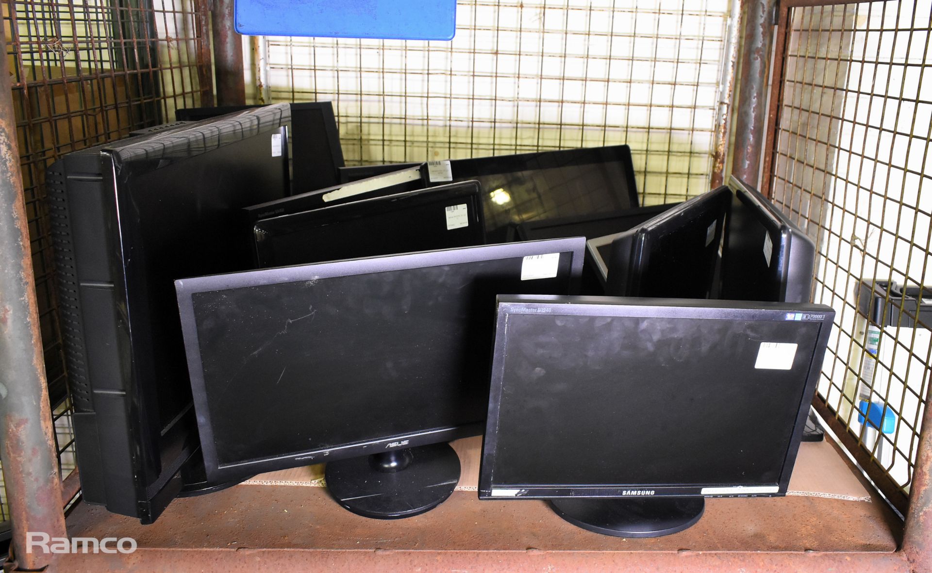 Various computer monitors - full details in the description - Image 2 of 18