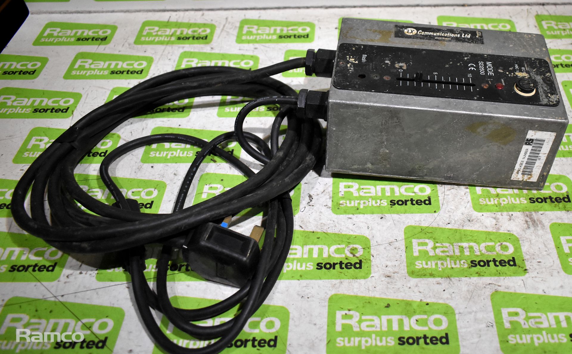 Sound and lighting spares and repairs - Sennheiser EW135 radio microphone, Laserworld CS1000 laser, - Image 3 of 14