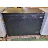 Nisbets DA536 chest freezer - black - W 1120 x D 660 x H 830mm