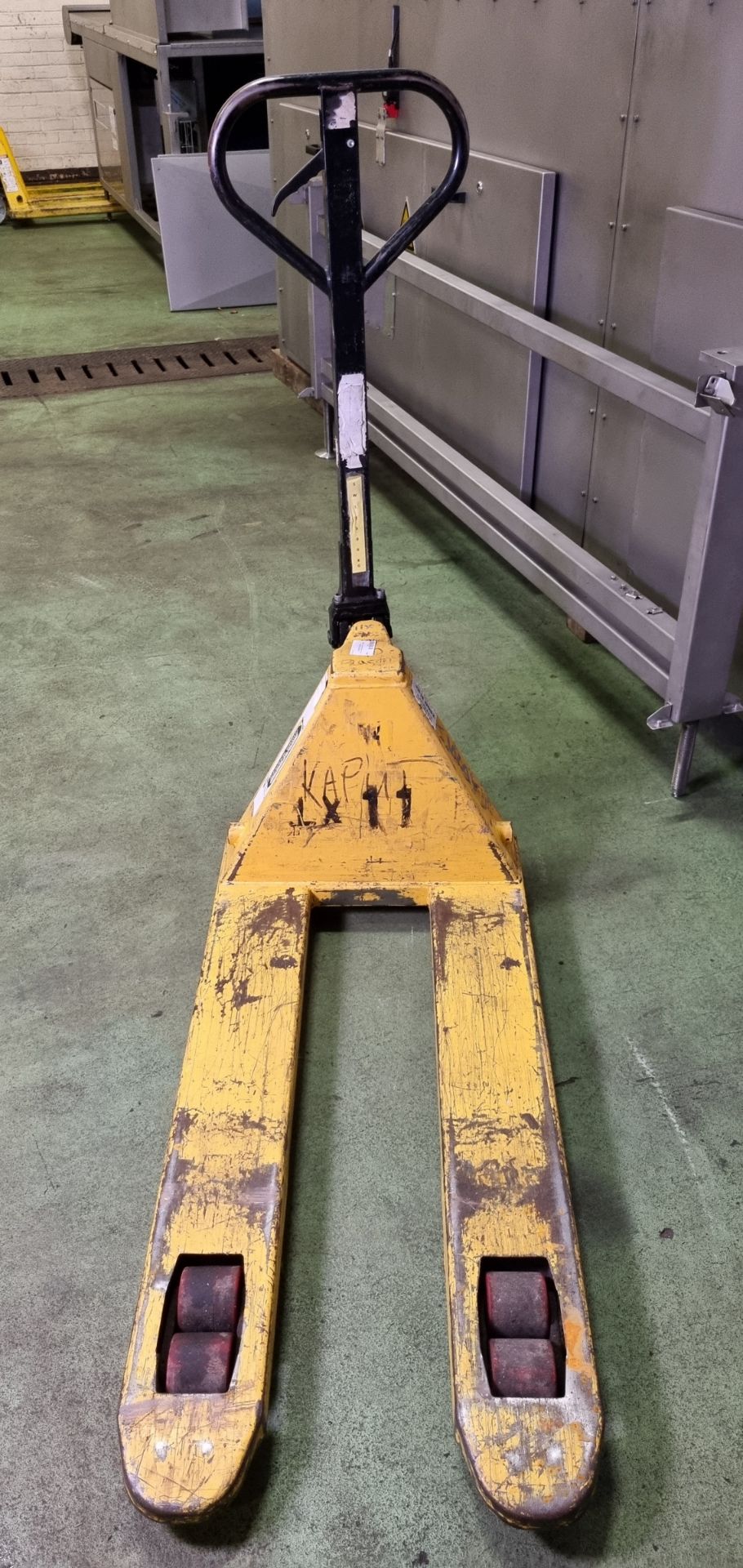 CBG III hand pallet truck - 2500kg capacity - Image 2 of 4