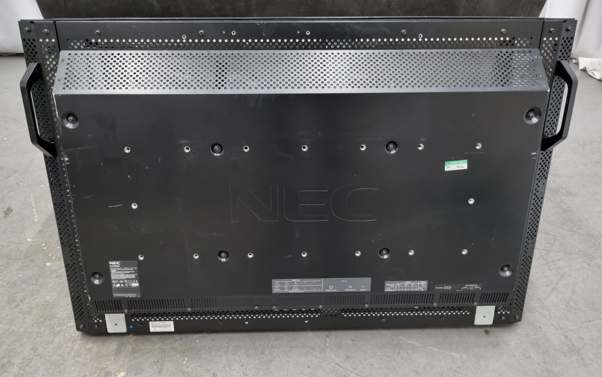 2x NEC LCD4000 40 inch Multisync professional display monitors (max resolution = 1280x768) - Image 3 of 11