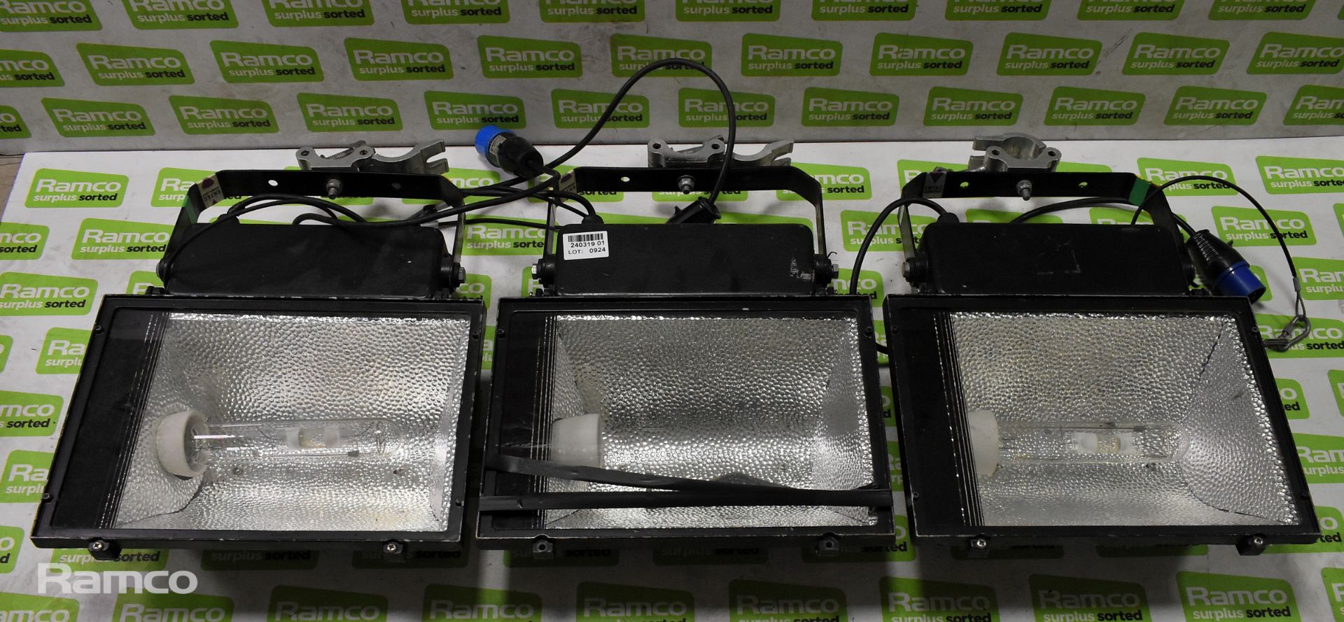 3x 400W sodium flood lights