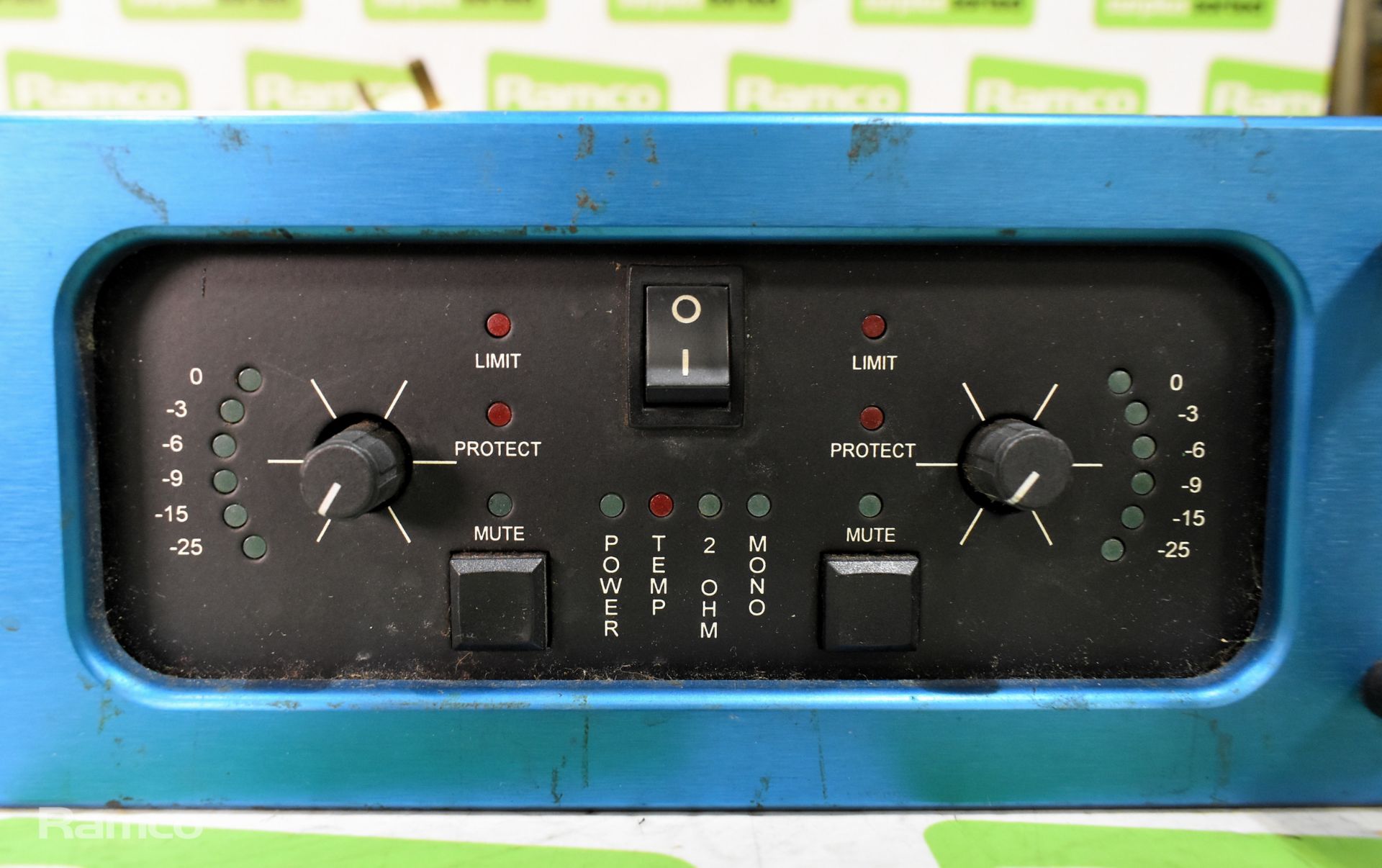 MC2 MC750 amplifier - 625 watts per channel into 8 Ohms (stereo) - 2150 watts into 8 Ohms (mono) - Image 2 of 4