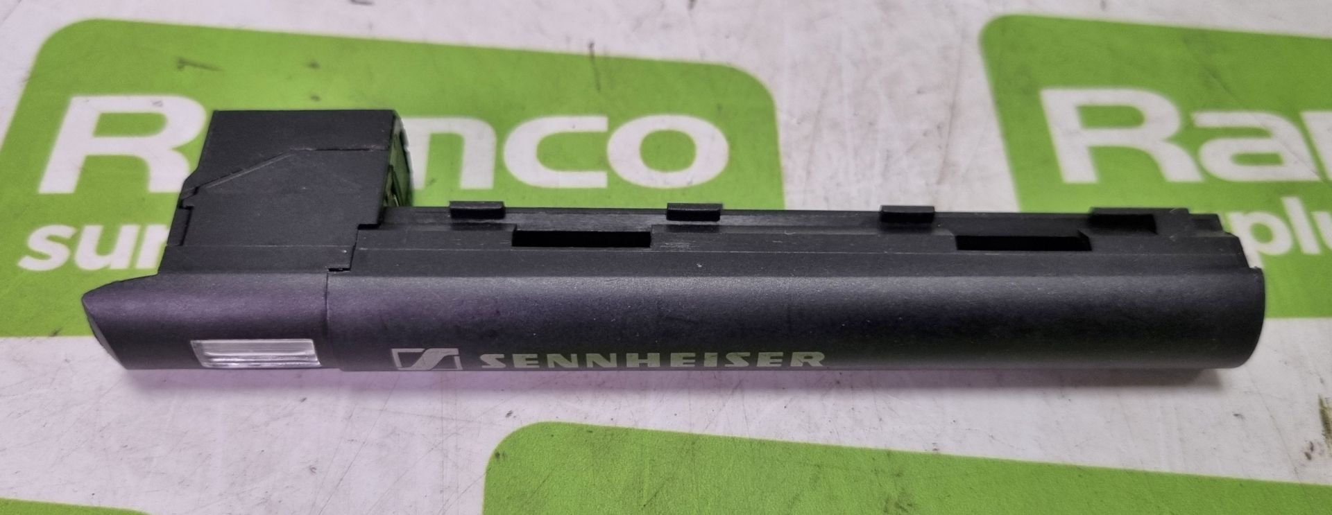 Sennheiser B 5000 AA battery compartment for SKM5200 and SKM5000 microphones - Part No: 500824 - Image 2 of 3