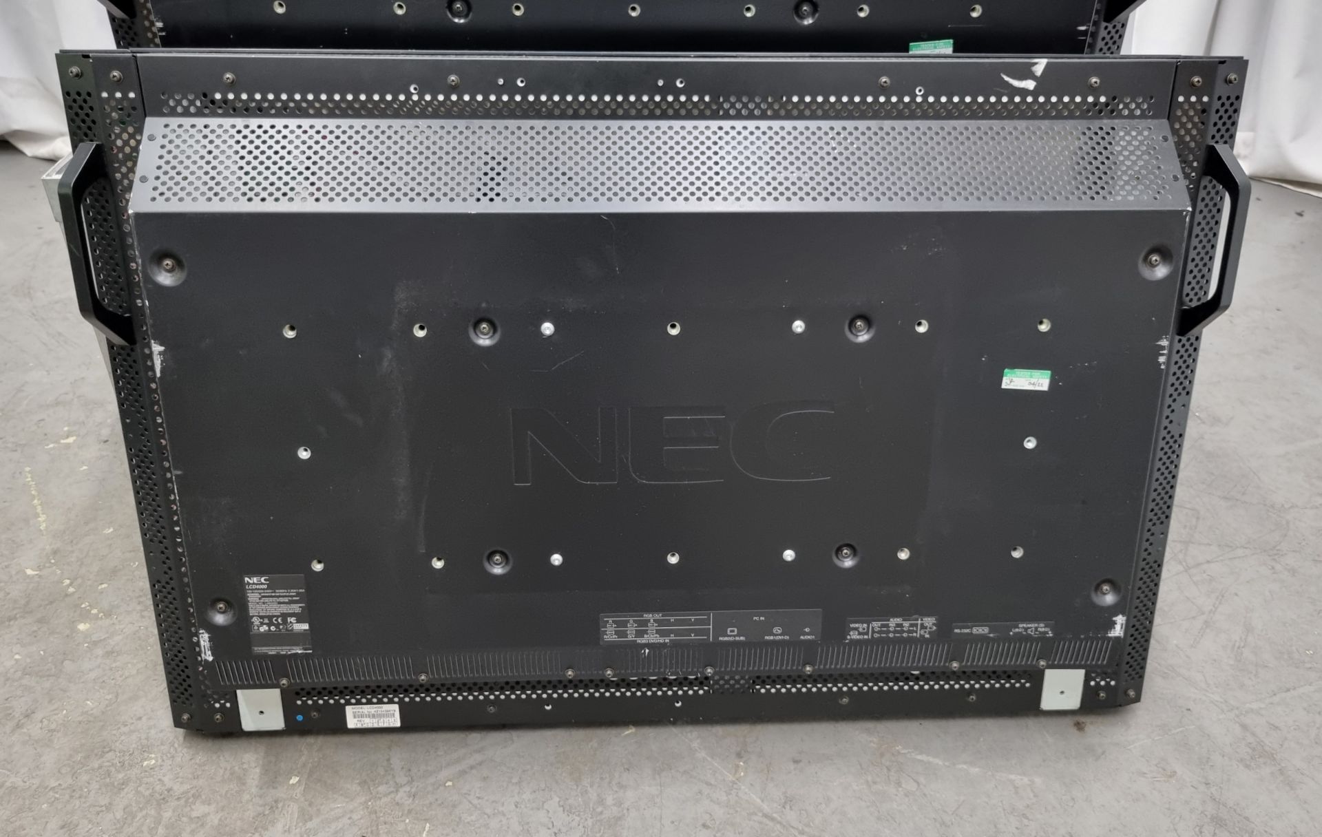 2x NEC LCD4000 40 inch Multisync professional display monitors (max resolution = 1280x768) - Image 7 of 11