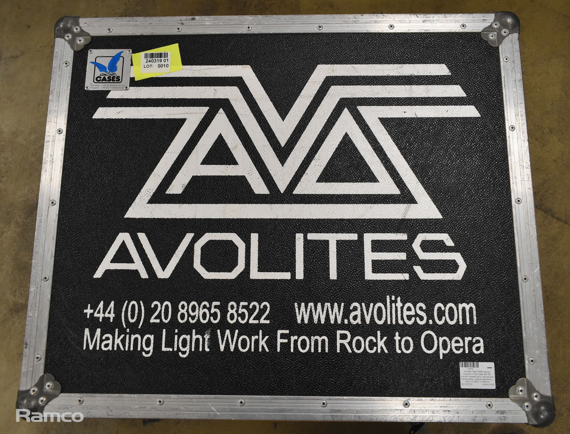 Avolites Pearl 2008 lighting console in flight case with 8in monitor, spares pack, manual and mains - Bild 2 aus 12