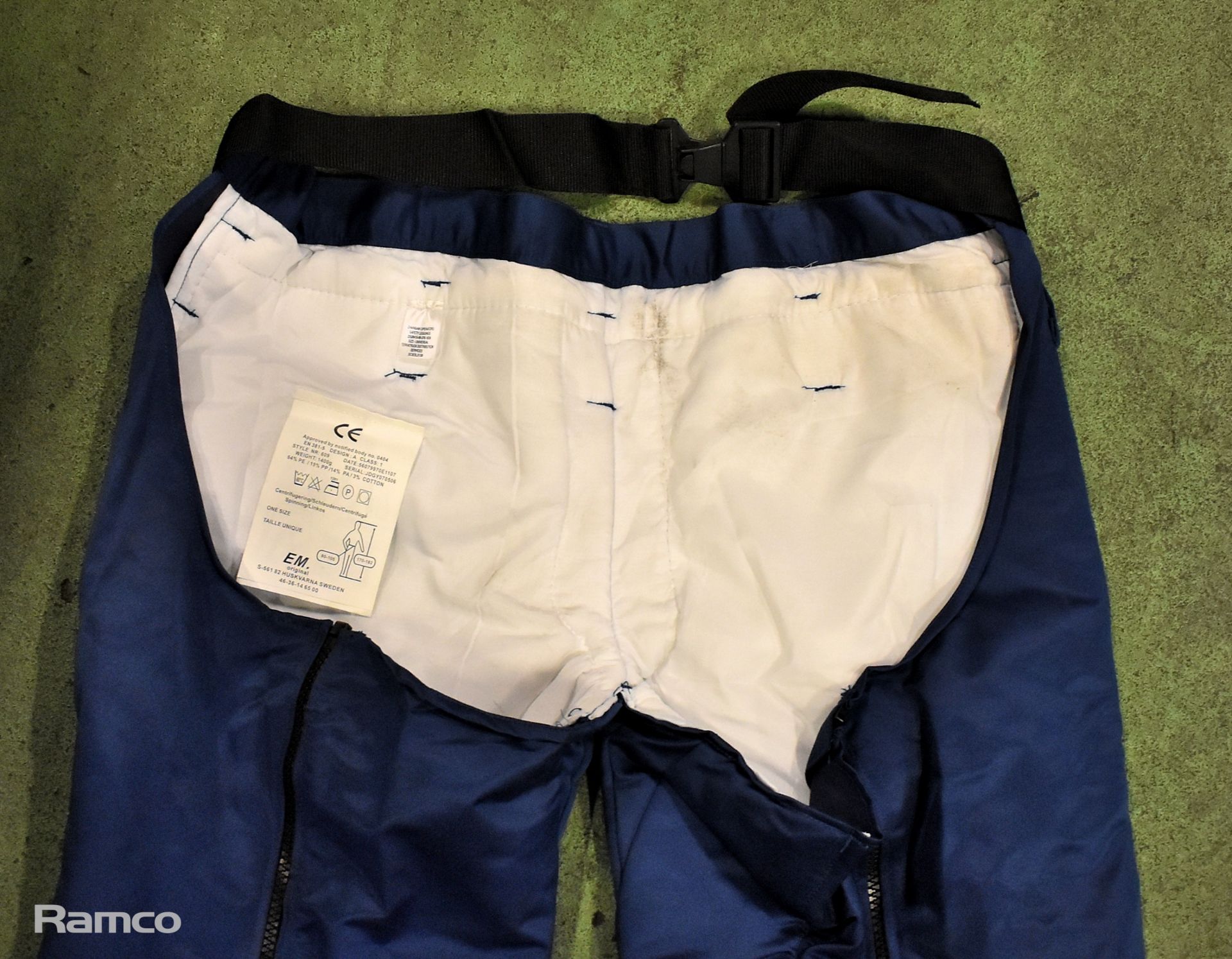 2x Husqvarna chainsaw safety leggings, 2x Oregon operators safety spats - see description - Image 6 of 8