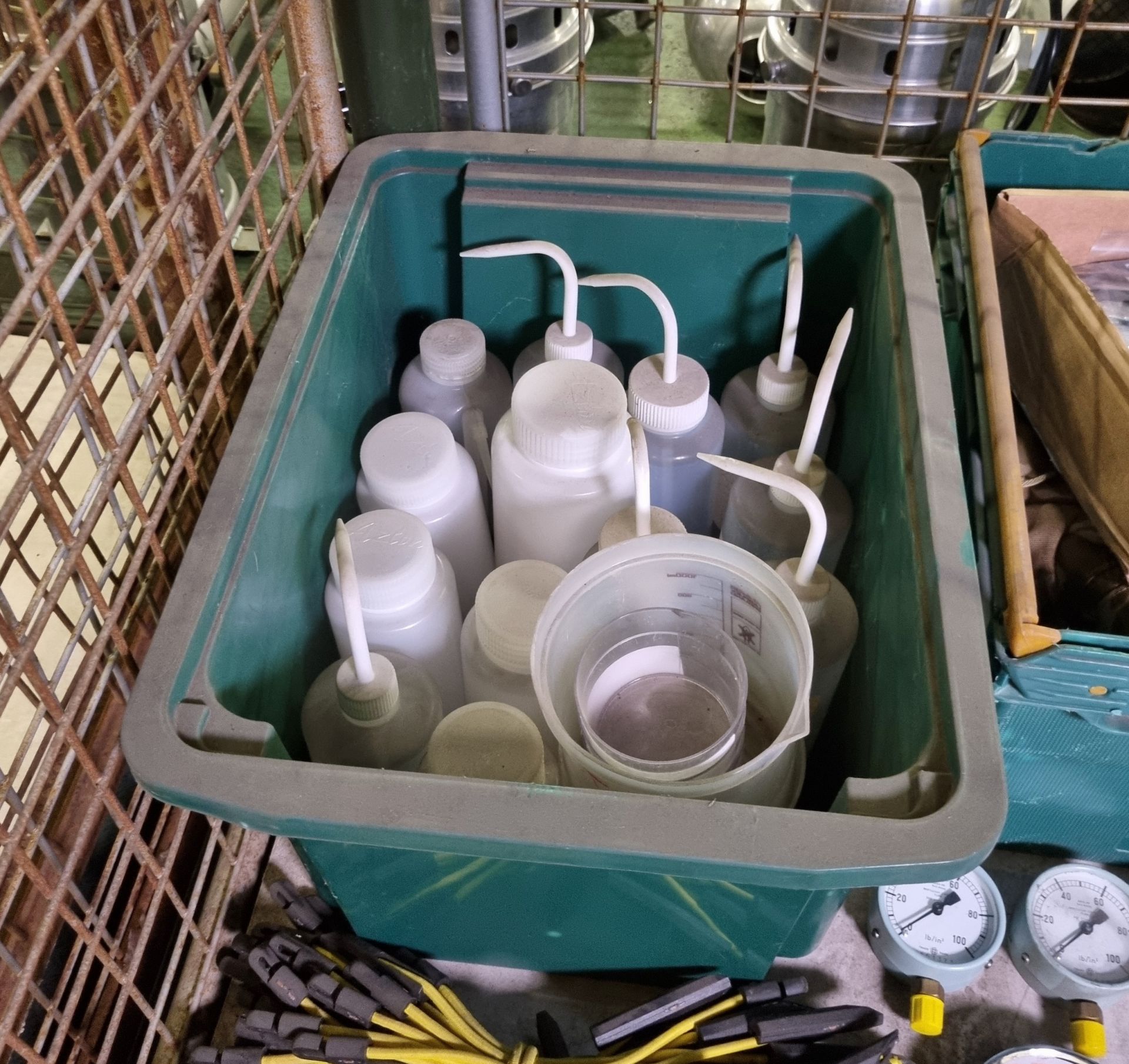 Workshop equipment - drill bits, sockets, hacksaw blades, gauges, soap dispensers, squirt bottles - Image 5 of 5