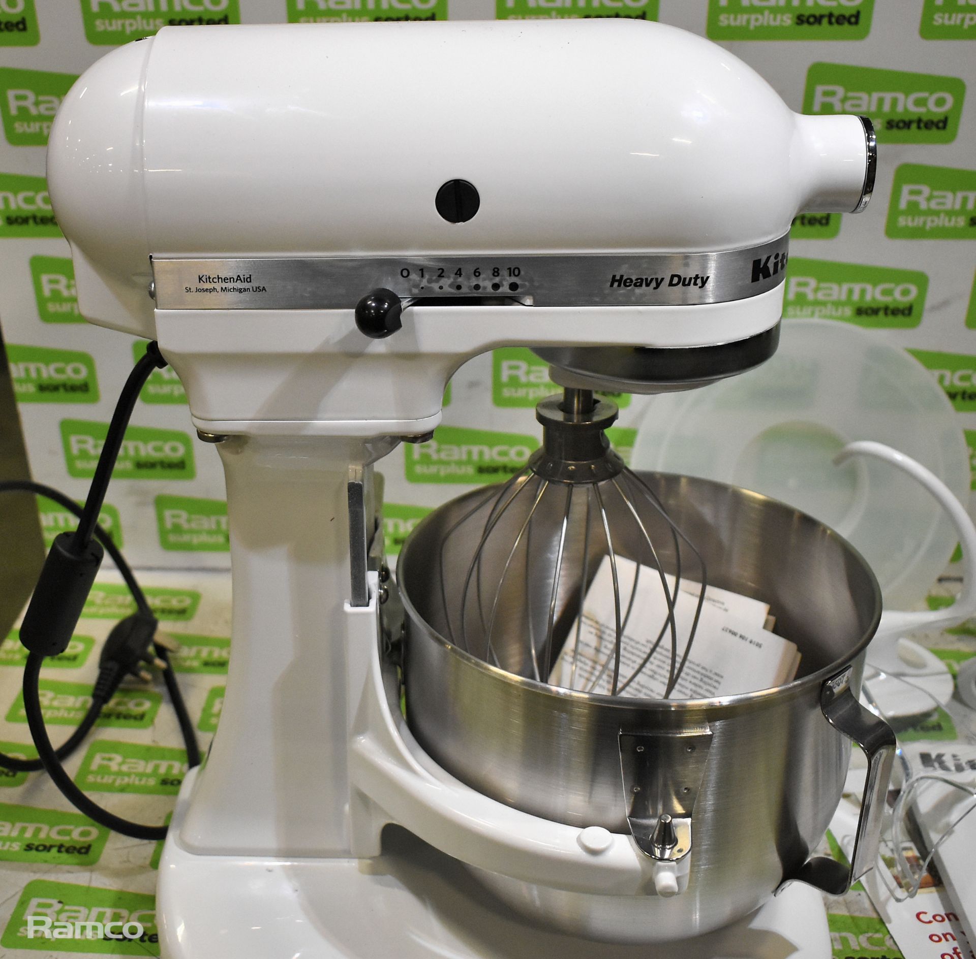 KitchenAid 5KPM5BWH electric stand mixer with accessories 240V - Image 2 of 9