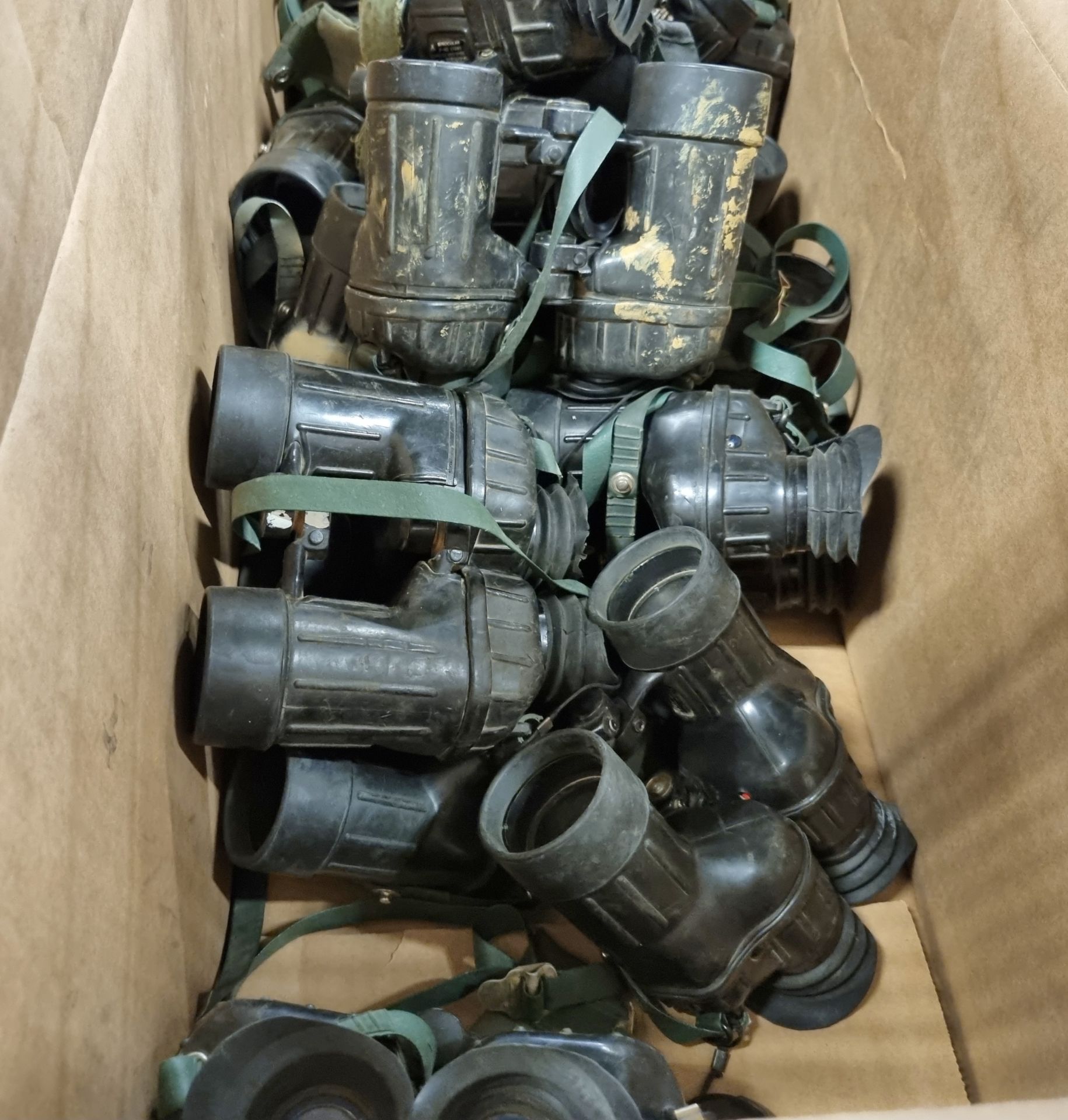 Electrical supplies, binoculars, light bulbs - see description for details - Image 7 of 8