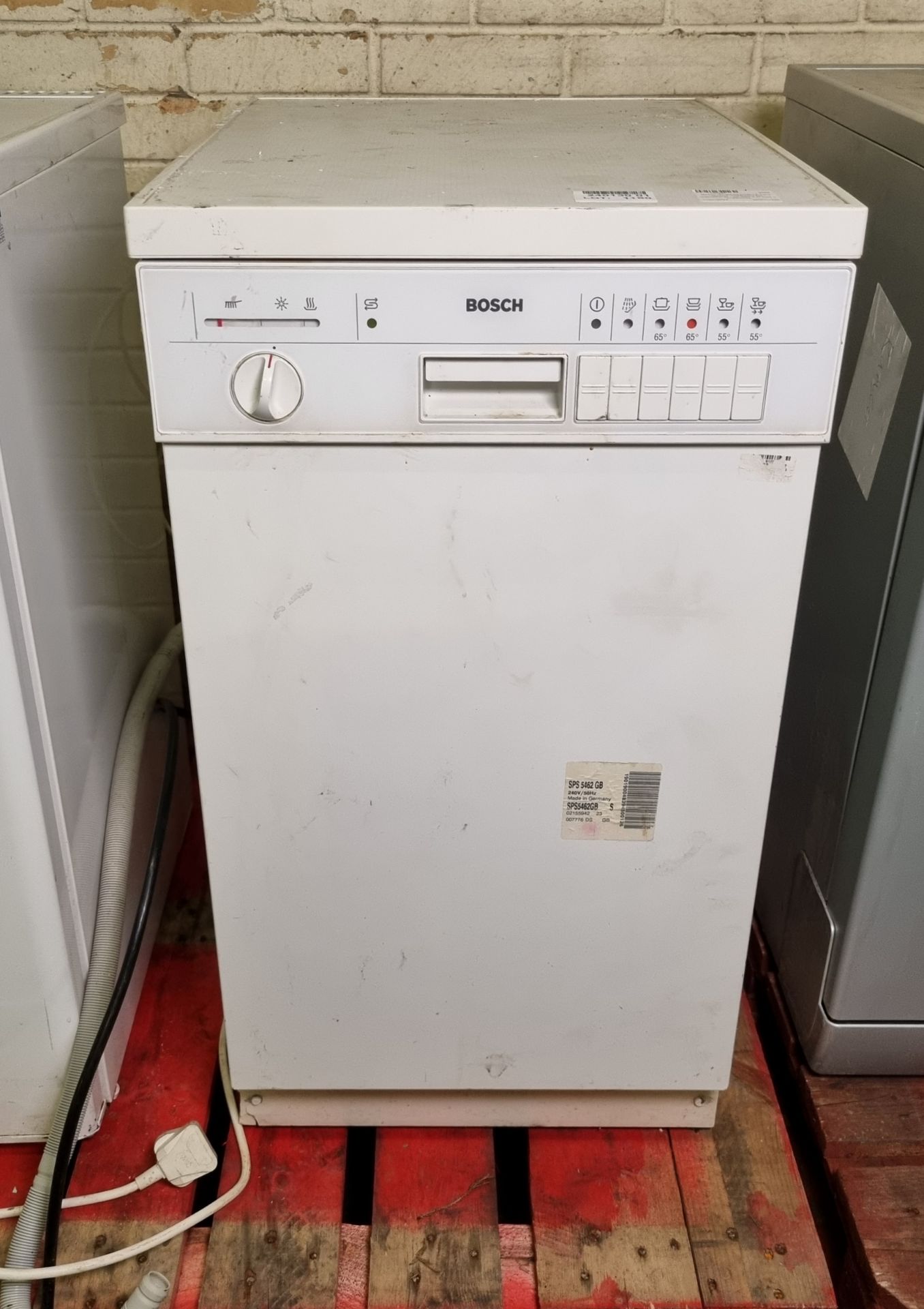 Bosch SPS5462GB/19 front control undercounter dishwasher - W 450 x D 620 x H 850mm