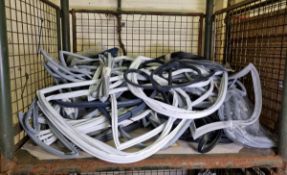 Rubber door seal gaskets - mixed sizes - approximately 90 pieces