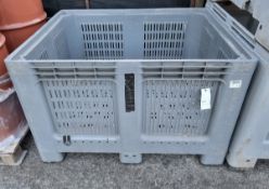 Gray plastic Dolav container - W 1200 x D 1000 x H 740 mm