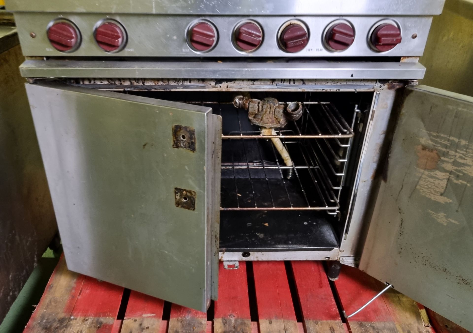 Masterchef 6 burner gas oven - W 910 x D 700 x H 1100 mm - missing door handles - Bild 3 aus 4