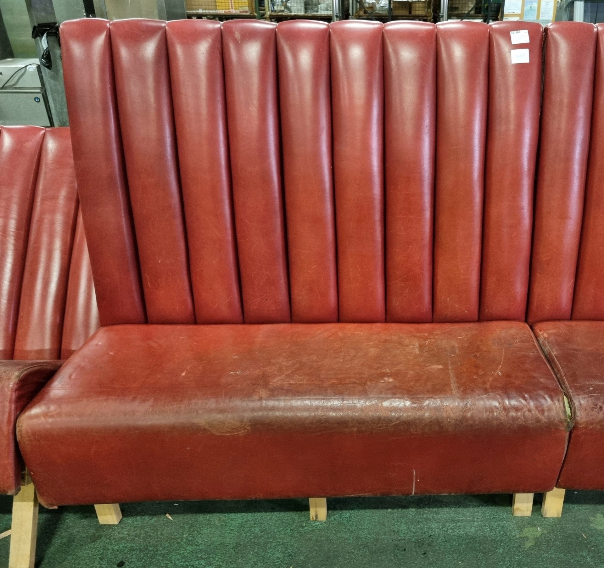 Red leather padded bench seating - Image 5 of 5