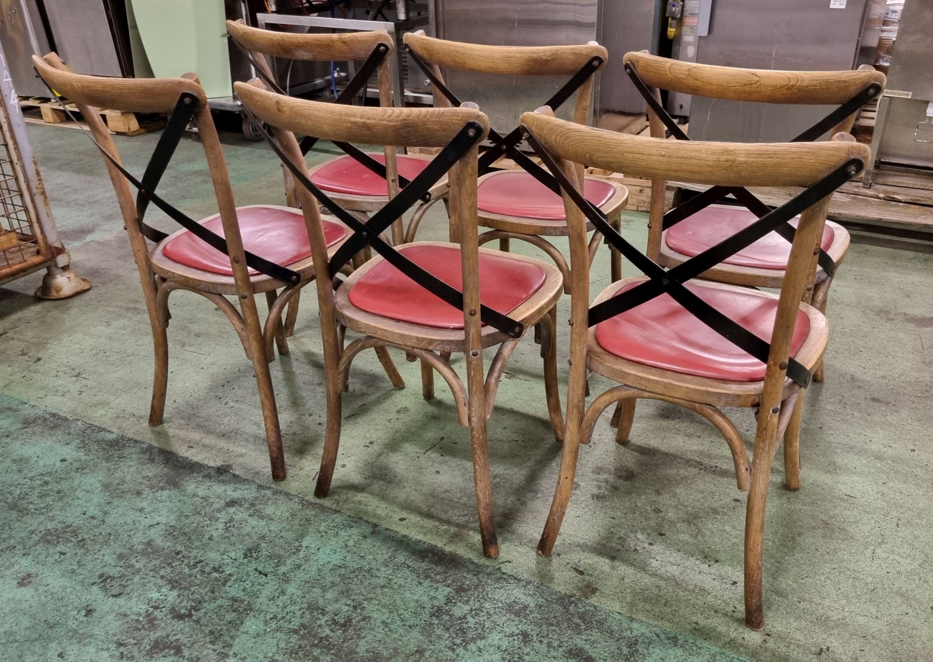 6x Wooden restaurant chairs - Image 3 of 4