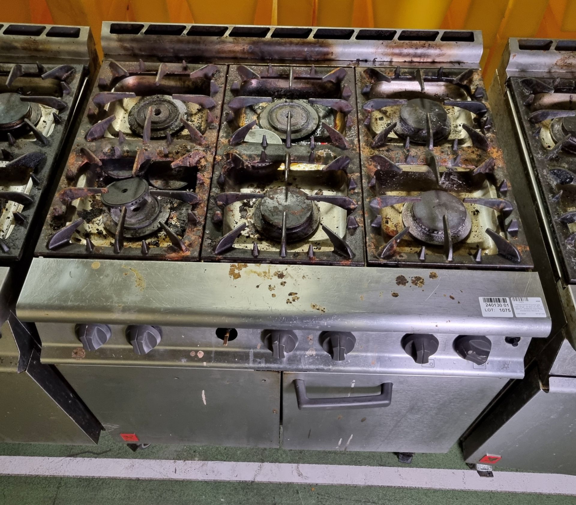 Falcon G3101 6-burner gas oven range - W 900 x D 780 x H 900mm - MISSING CONTROL KNOB AND HANDLE - Image 2 of 4