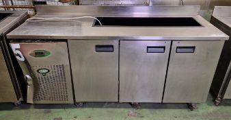 Foster EPRO 1 / 3R 3 door refrigerated prep counter - W 1870 x D 700 x H 960mm - DAMAGED PANEL