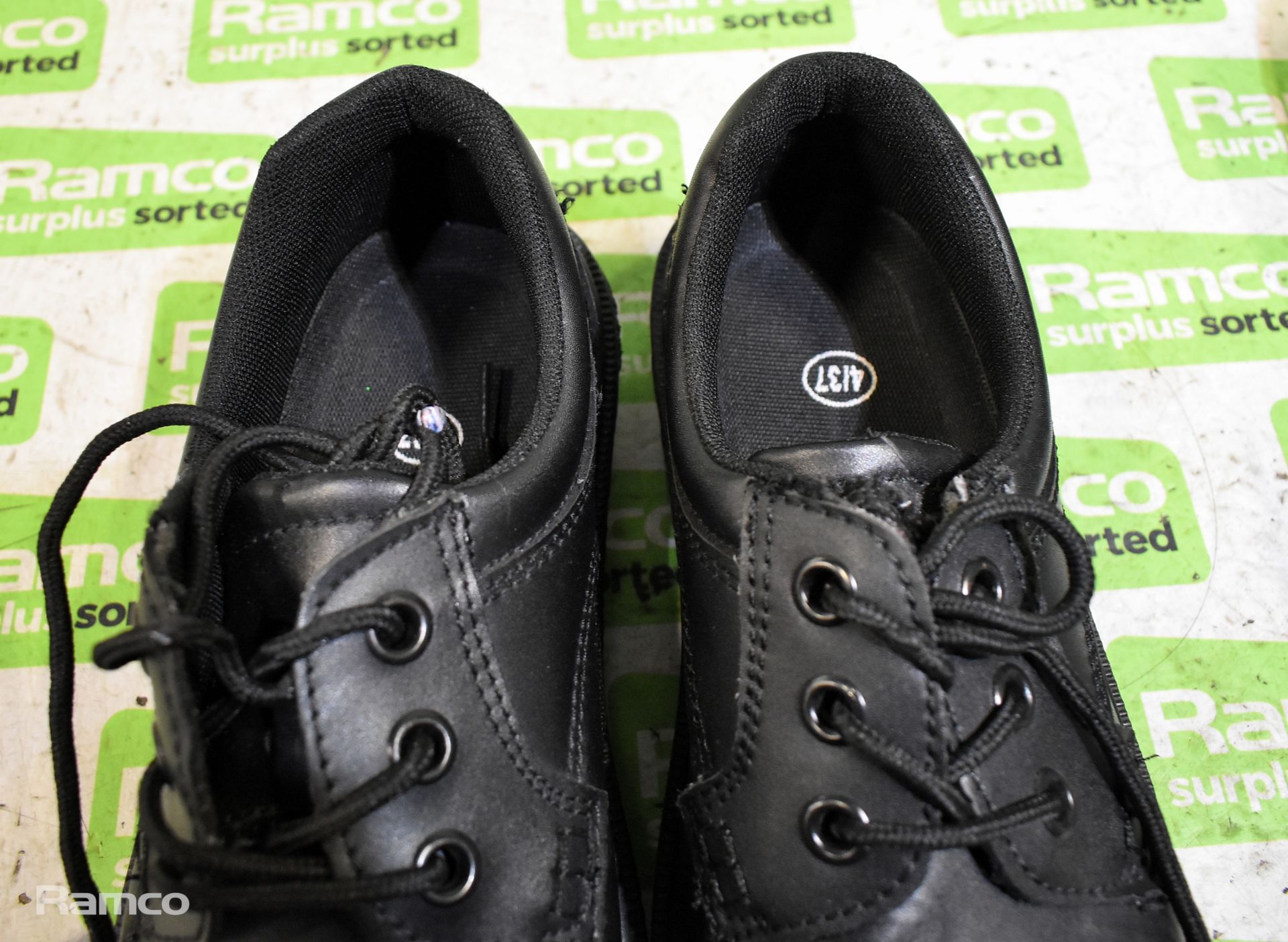 Amblers black safety shoes - size 4, Amblers black safety shoes - size 6, 2x pairs of Amblers black - Image 3 of 13