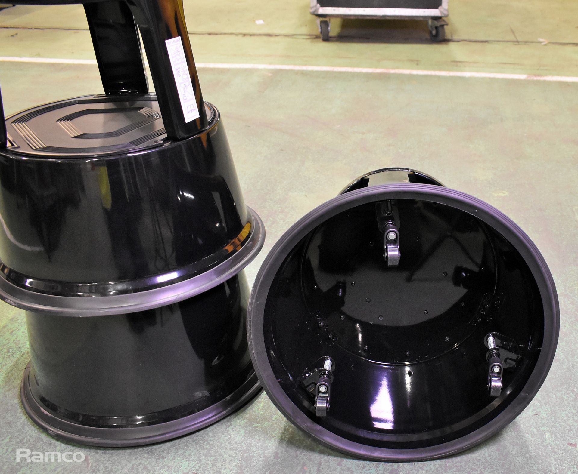 3x Geprufte Sicherheit plastic kick steps - diameter: 400mm, height: 430mm - Image 3 of 3