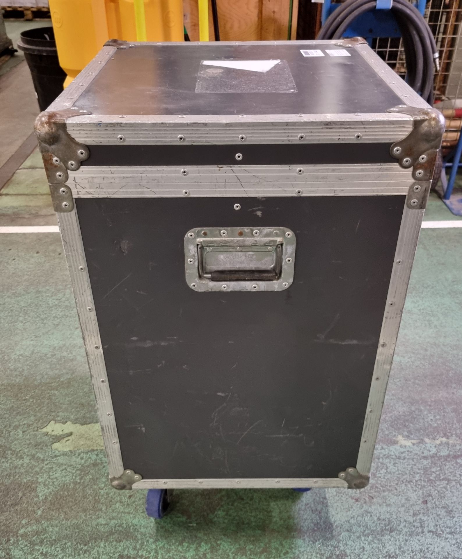 ABS grey flight case with hinged lid - case dimensions: L 530 x W 530 x H 900mm - Image 2 of 4