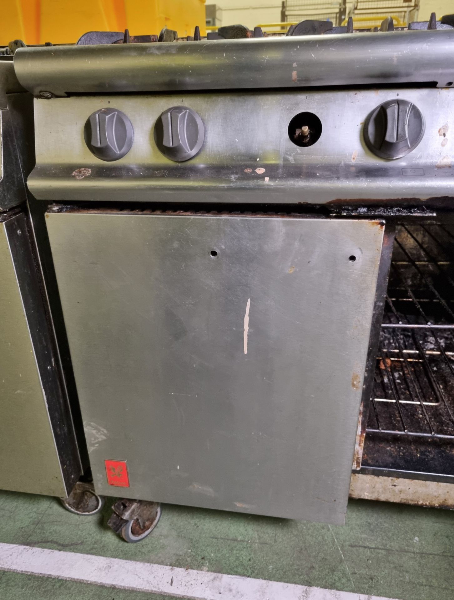 Falcon G3101 6-burner gas oven range - W 900 x D 780 x H 900mm - MISSING CONTROL KNOB AND HANDLE - Image 4 of 4