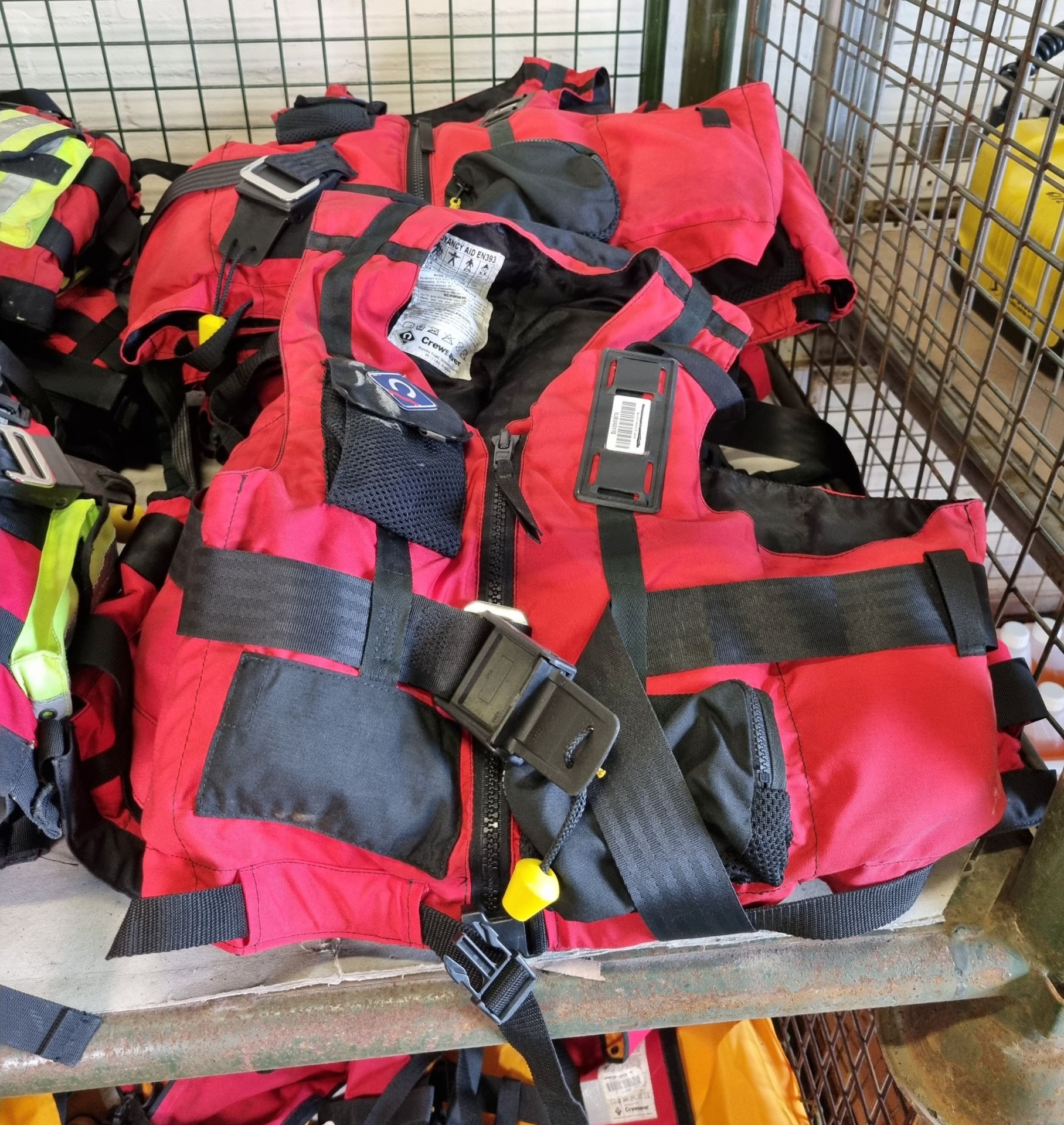 Various personnel flotation devices - see description for details - Image 2 of 4