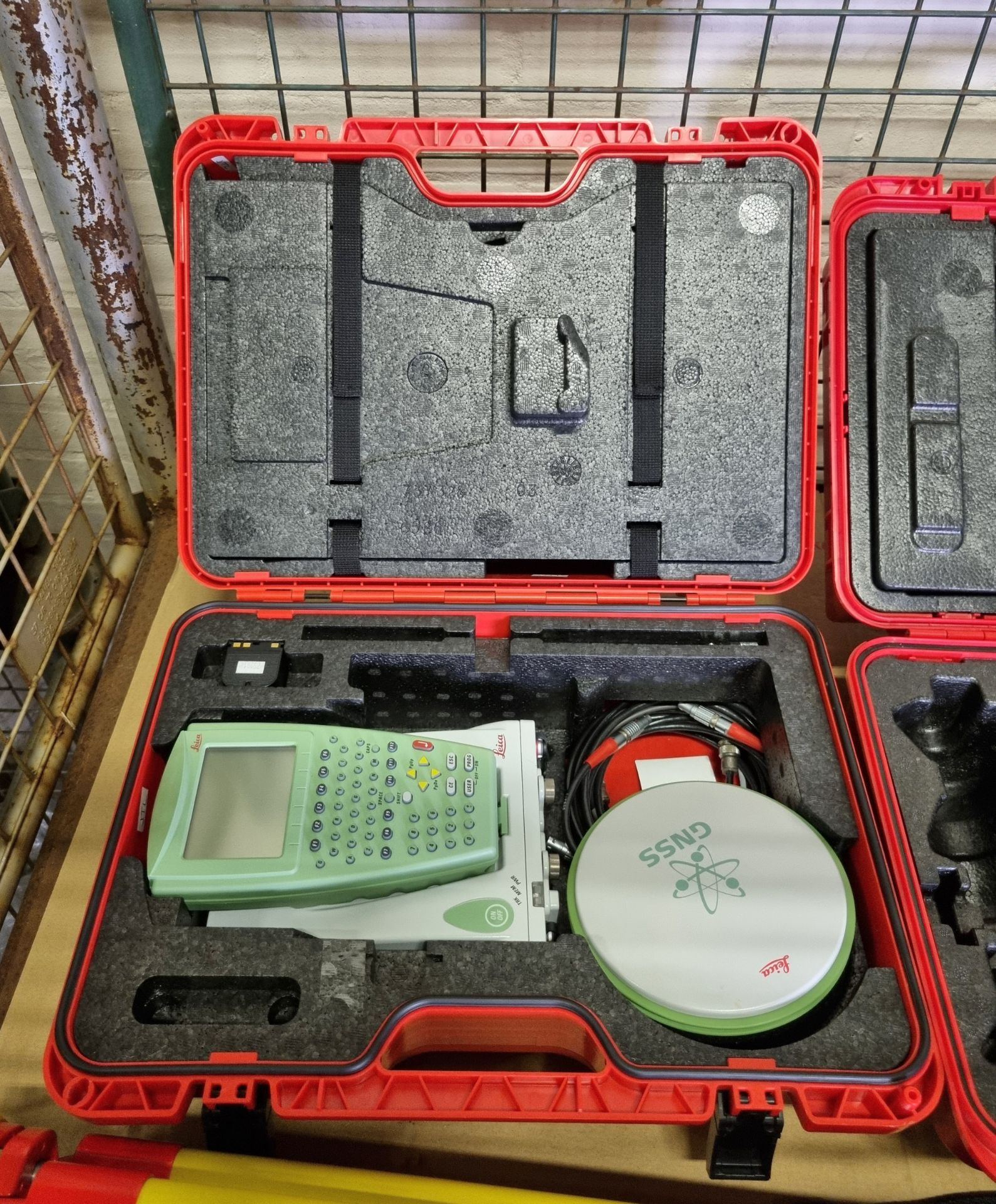 Leica System surveying kit - see description for details - Image 3 of 11