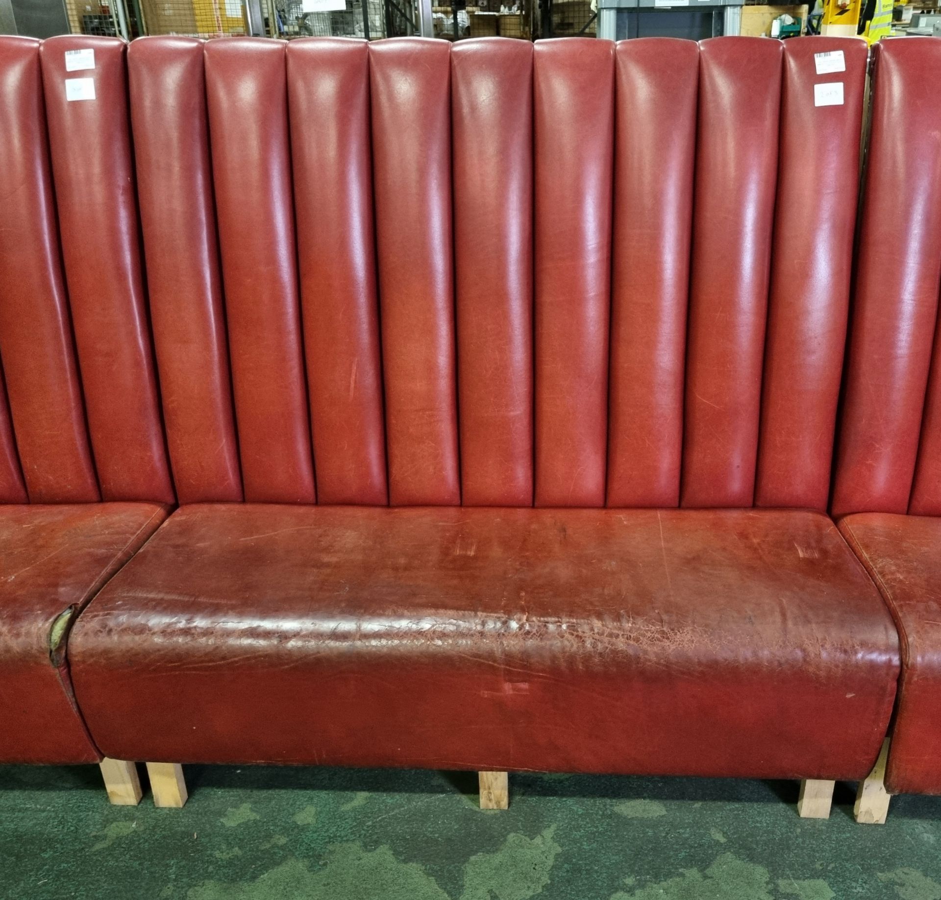 Red leather padded bench seating - Image 4 of 5