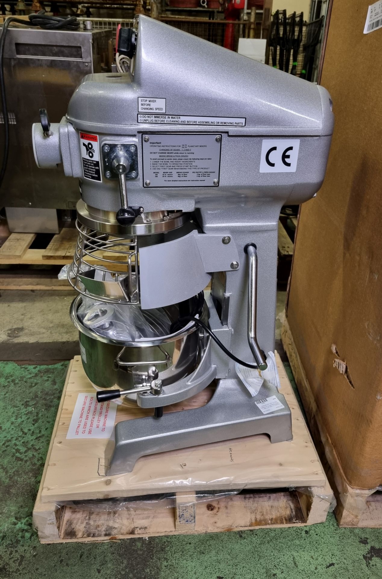 Metcalfe SP-100 10 litre freestanding planetary mixer - L 498 x W 434 x H 765mm