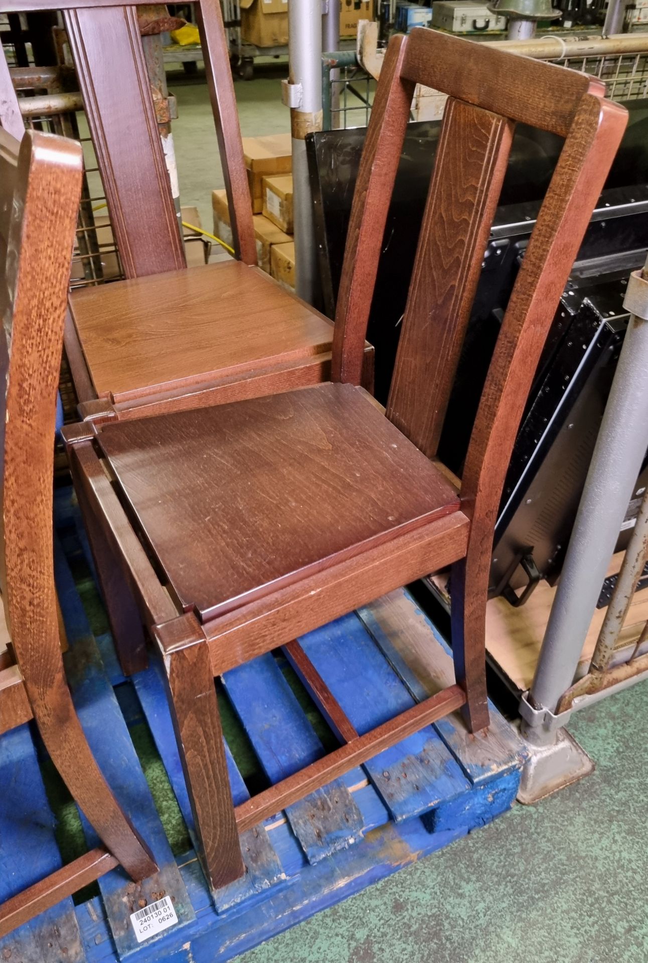 3x Brown wooden chairs, 1x Blue padded chair - Image 4 of 6