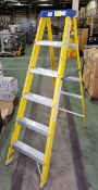 Youngman 5 tread fibreglass step ladder - height: 1650mm