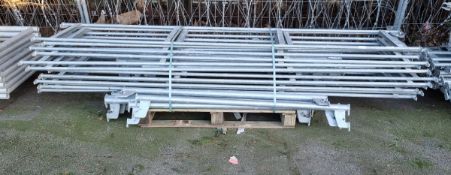 Ring lock scaffold beams & handrail - 19x L 1600 x W 50 x H 200 - 13x L 3000 x W 40 x H 560mm