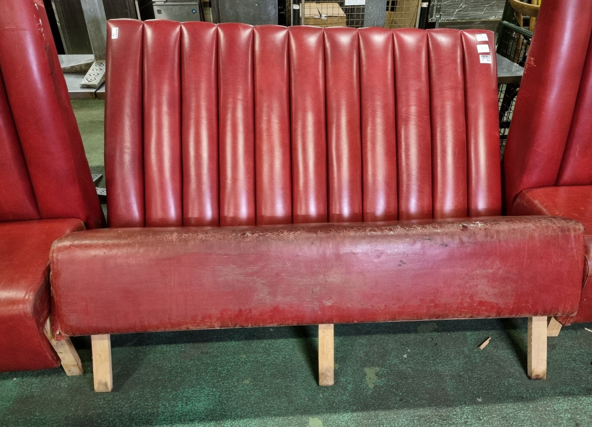 Red leather padded bench seating - Bild 3 aus 6