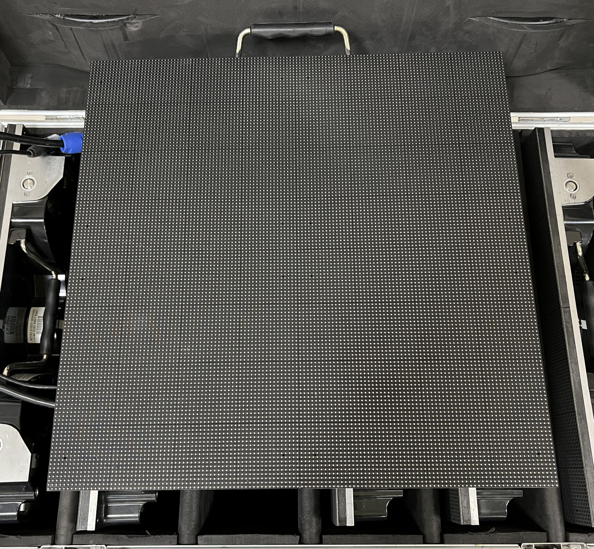 Digi LED HRI3900 kit - 120 LED tiles housed in 20 wheeled flight cases - see description for details - Image 113 of 196