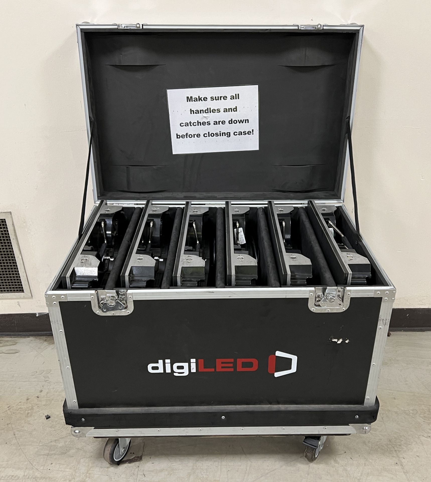 Digi LED HRI3900 kit - 120 LED tiles housed in 20 wheeled flight cases - see description for details - Image 97 of 196