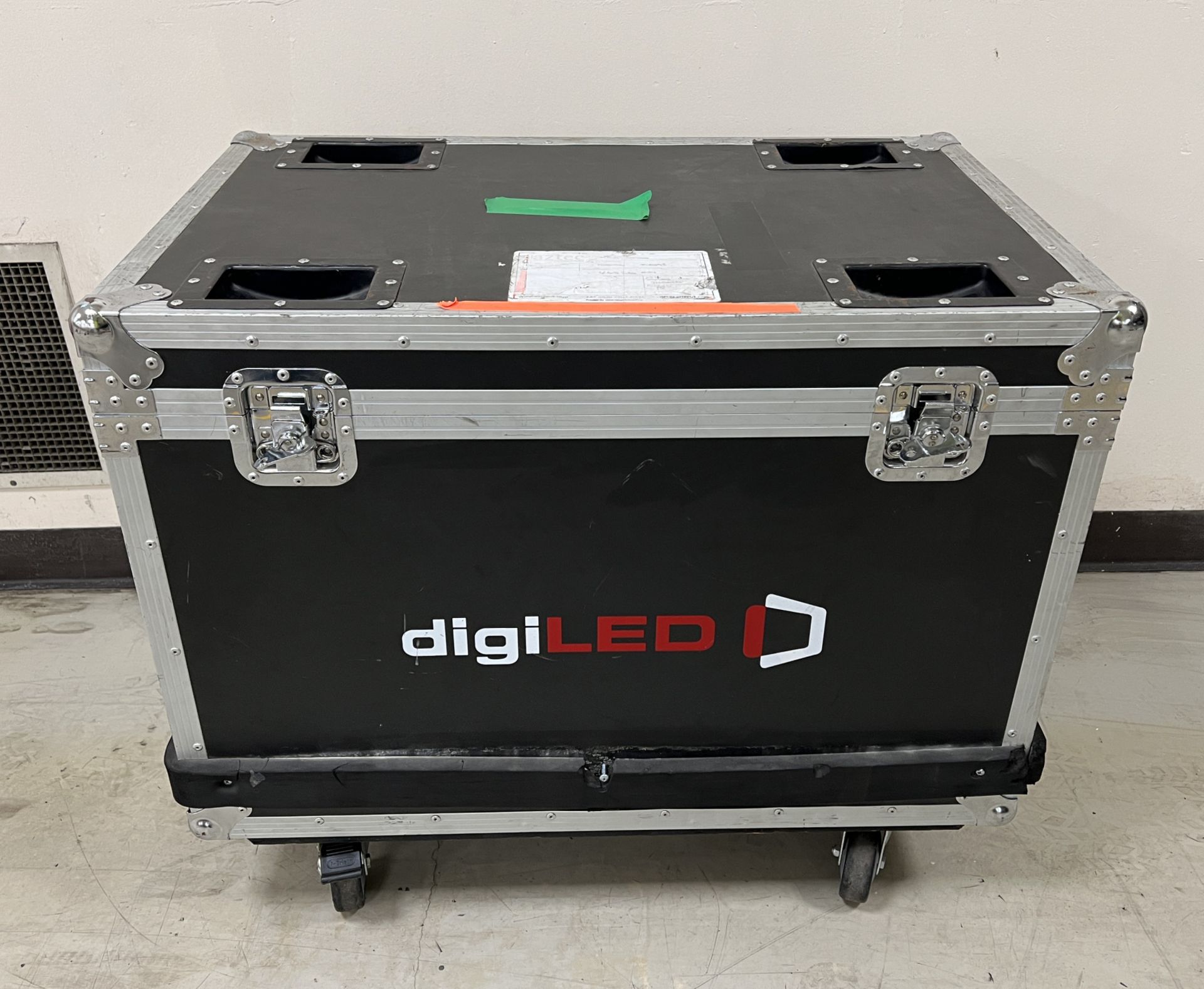 Digi LED HRI3900 kit - 120 LED tiles housed in 20 wheeled flight cases - see description for details - Image 9 of 196