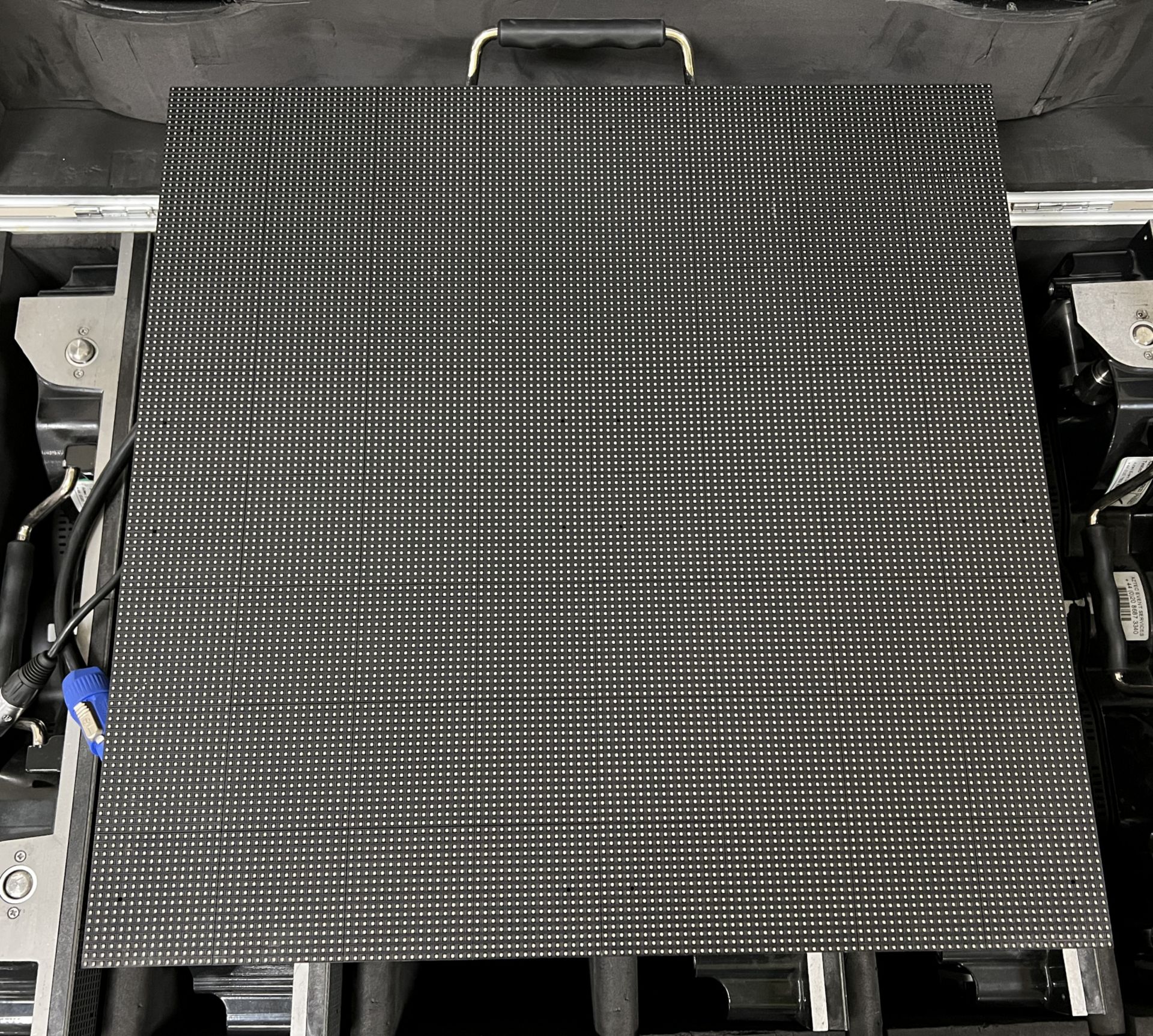 Digi LED HRI3900 kit - 120 LED tiles housed in 20 wheeled flight cases - see description for details - Image 137 of 196