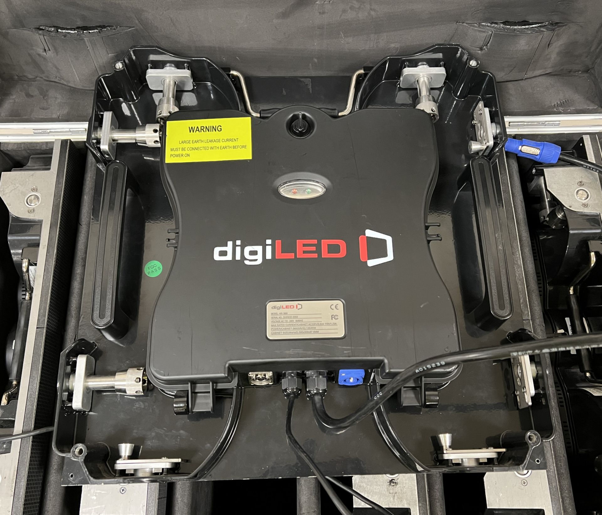 Digi LED HRI3900 kit - 120 LED tiles housed in 20 wheeled flight cases - see description for details - Image 55 of 196