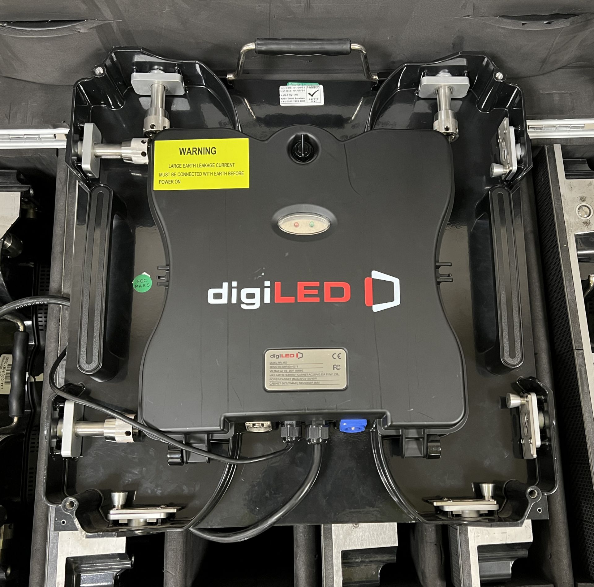 Digi LED HRI3900 kit - 120 LED tiles housed in 20 wheeled flight cases - see description for details - Image 23 of 196