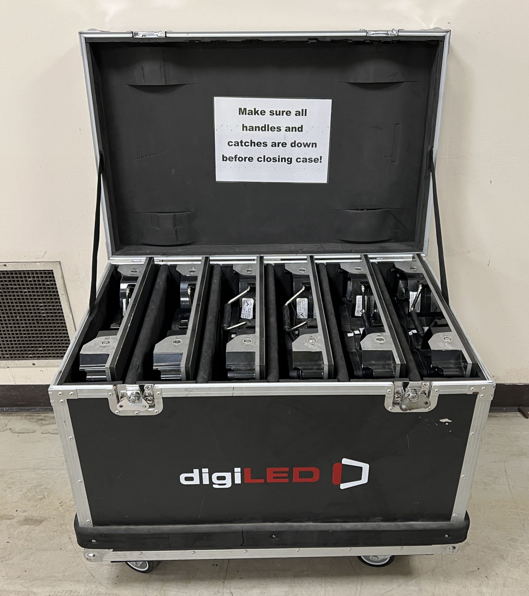 Digi LED HRI3900 kit - 120 LED tiles housed in 20 wheeled flight cases - see description for details - Image 39 of 196